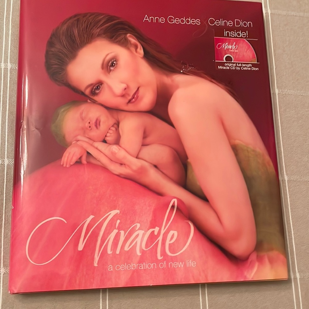 💙💙💙⬇️ $23.00 ⬇️Celine Dion Anne Geddes Miracle Book and CD/DVD Set.  In EUC.